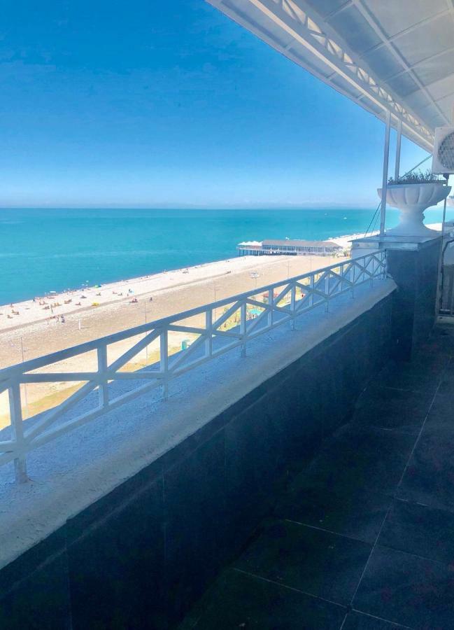 Tg Apartment Sea View Batumi Exteriör bild