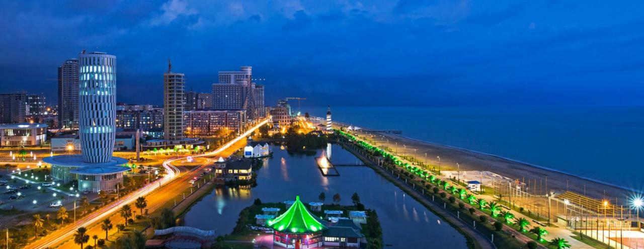 Tg Apartment Sea View Batumi Exteriör bild