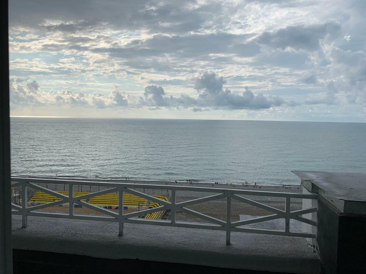 Tg Apartment Sea View Batumi Exteriör bild