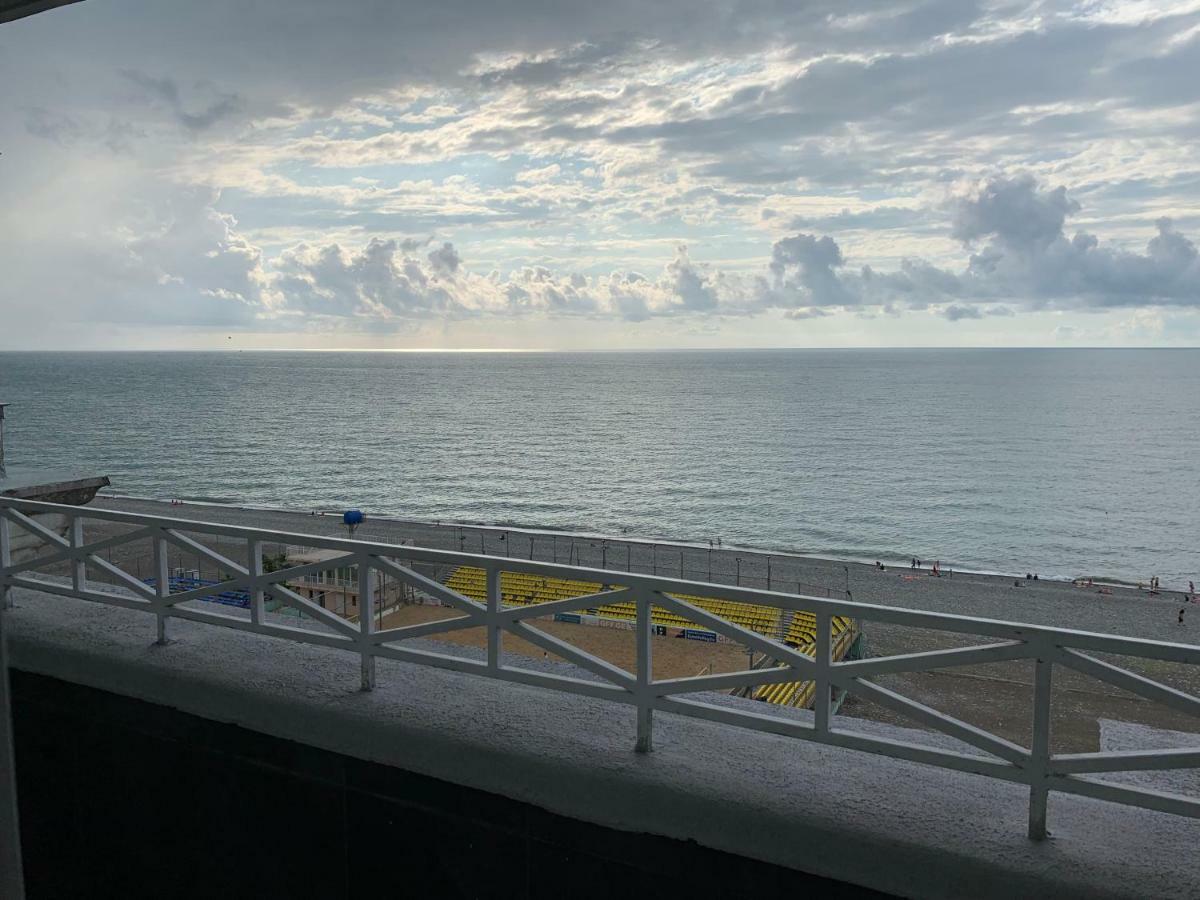 Tg Apartment Sea View Batumi Exteriör bild